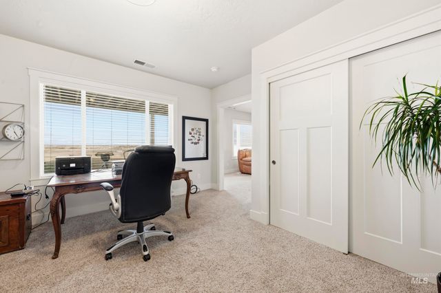 27204 Serenity Ln, Caldwell, ID 83607