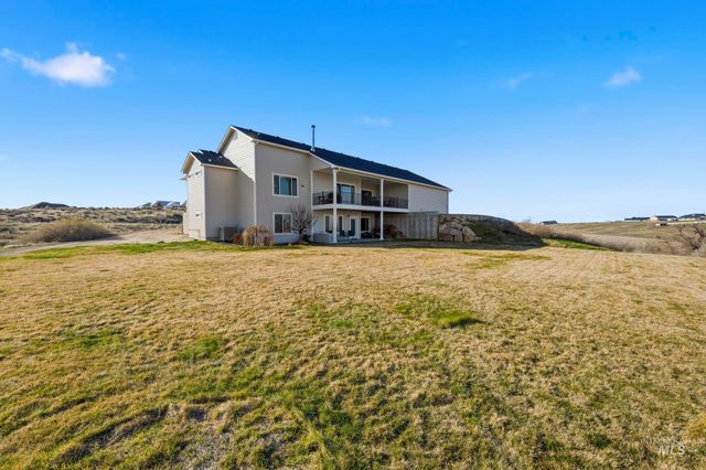 27204 Serenity Ln, Caldwell, ID 83607