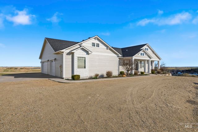 27204 Serenity Ln, Caldwell, ID 83607