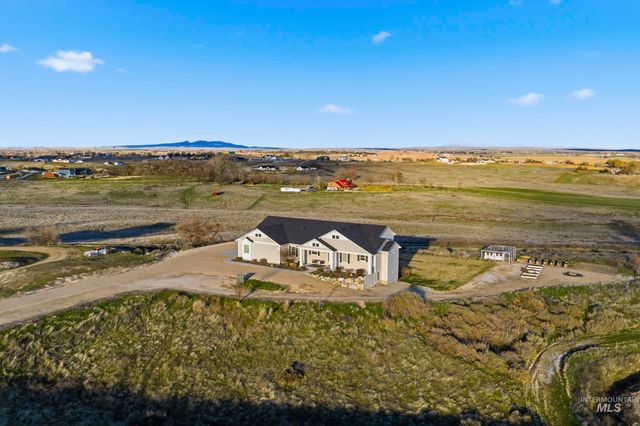 27204 Serenity Ln, Caldwell, ID 83607