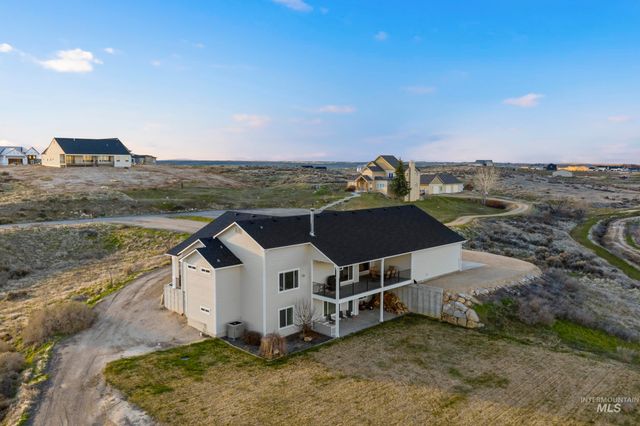 27204 Serenity Ln, Caldwell, ID 83607