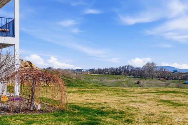 27204 Serenity Ln, Caldwell, ID 83607