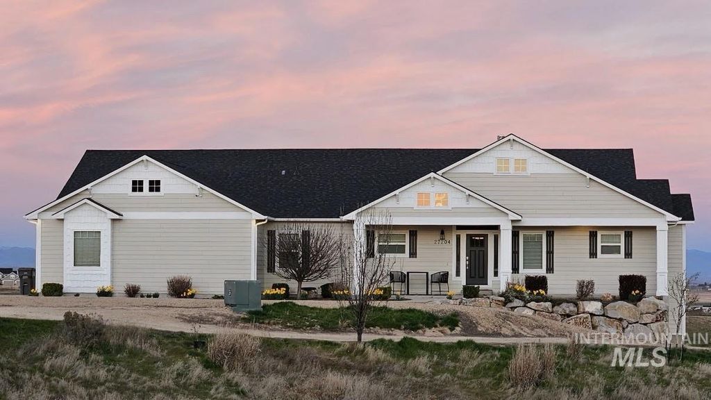 27204 Serenity Ln, Caldwell, ID 83607