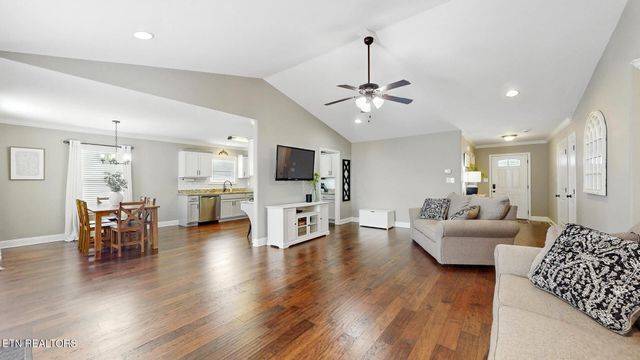 1996 Olivia Circle, Loudon, TN 37774