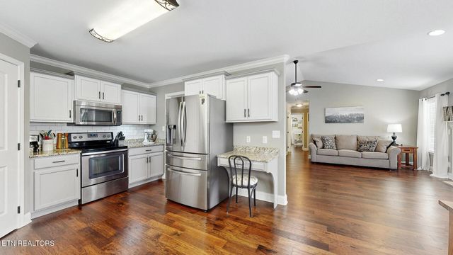1996 Olivia Circle, Loudon, TN 37774