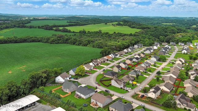 1996 Olivia Circle, Loudon, TN 37774