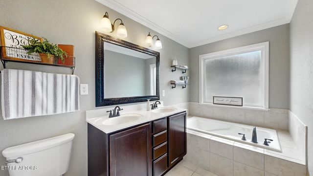 1996 Olivia Circle, Loudon, TN 37774