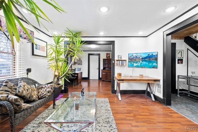 104 Garden City Drive, Salina, NY 13211