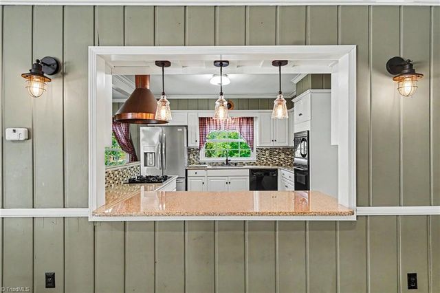 400 Maegeo Drive, Lexington, NC 27292