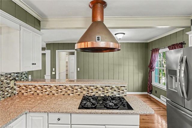 400 Maegeo Drive, Lexington, NC 27292
