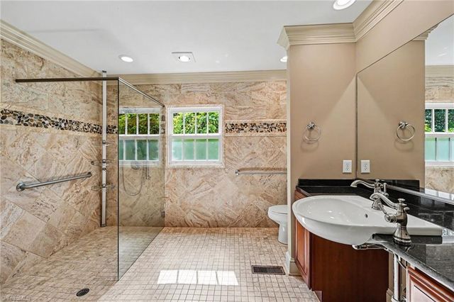 400 Maegeo Drive, Lexington, NC 27292