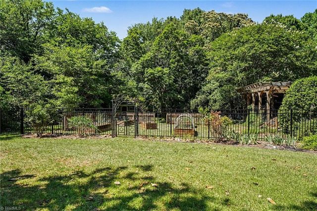 400 Maegeo Drive, Lexington, NC 27292