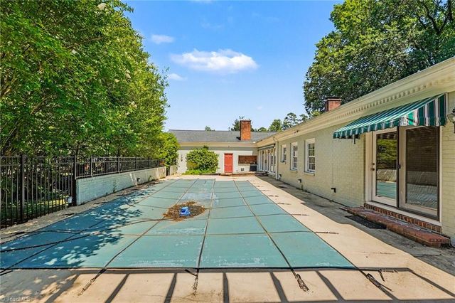 400 Maegeo Drive, Lexington, NC 27292
