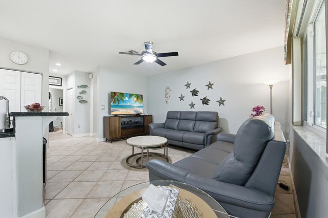 9807 NW 20th Street, Pembroke Pines, FL 33024