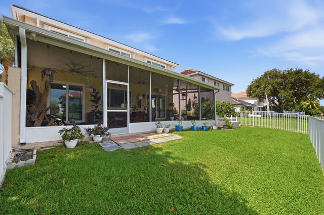 9807 NW 20th Street, Pembroke Pines, FL 33024