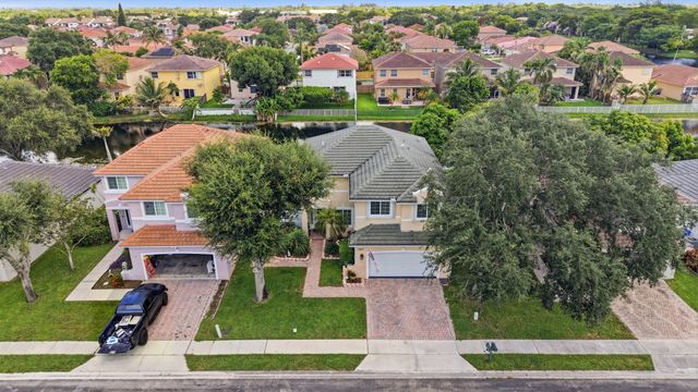 9807 NW 20th Street, Pembroke Pines, FL 33024