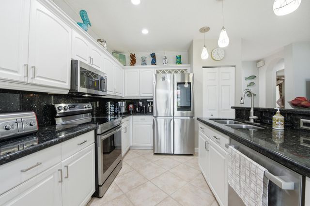 9807 NW 20th Street, Pembroke Pines, FL 33024