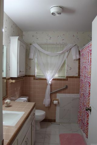 5100 Arlington Drive, North Little Rock, AR 72116