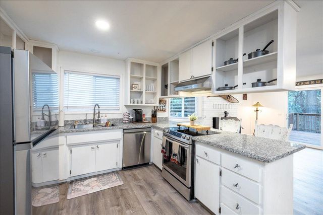 489 Alpine Dr, Colfax, CA 95713