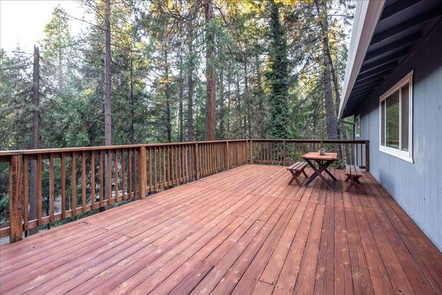 489 Alpine Dr, Colfax, CA 95713