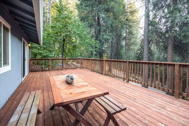 489 Alpine Dr, Colfax, CA 95713