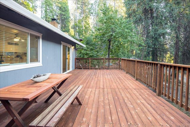 489 Alpine Dr, Colfax, CA 95713
