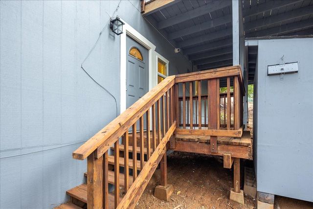489 Alpine Dr, Colfax, CA 95713