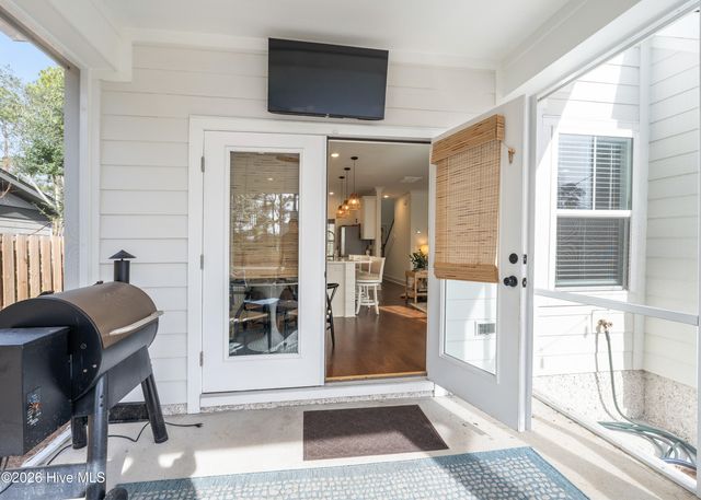 6132 Bailey Buck Road, Wilmington, NC 28409