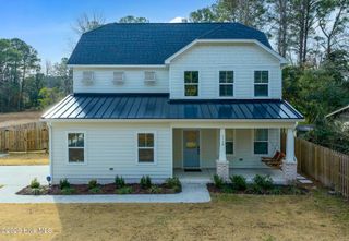 6132 Bailey Buck Road, Wilmington, NC 28409
