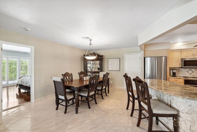 910 Banyan Drive, Delray Beach, FL 33483