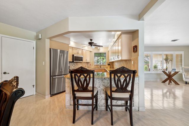 910 Banyan Drive, Delray Beach, FL 33483