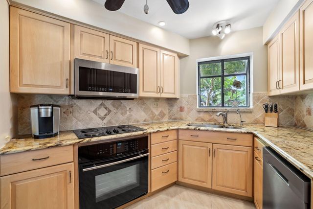 910 Banyan Drive, Delray Beach, FL 33483