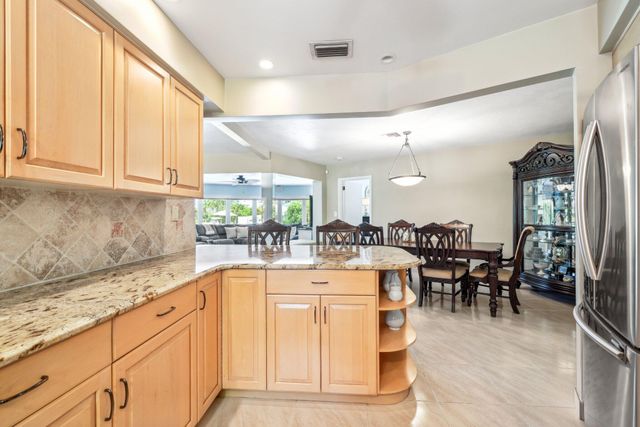 910 Banyan Drive, Delray Beach, FL 33483