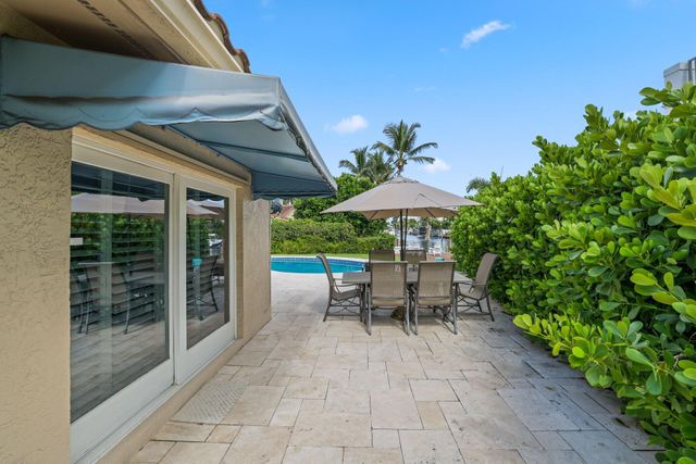 910 Banyan Drive, Delray Beach, FL 33483