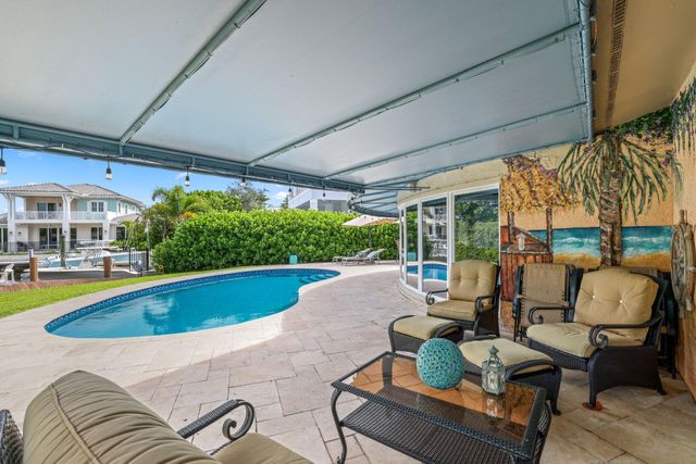 910 Banyan Drive, Delray Beach, FL 33483