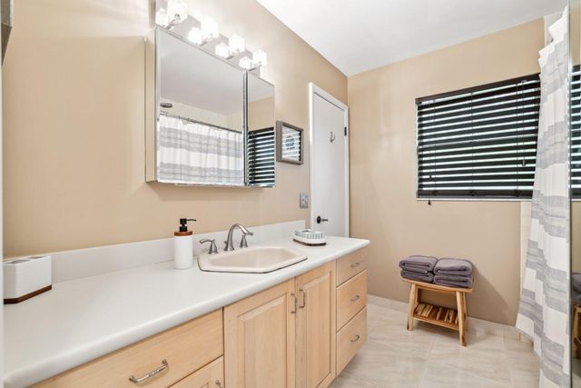 910 Banyan Drive, Delray Beach, FL 33483