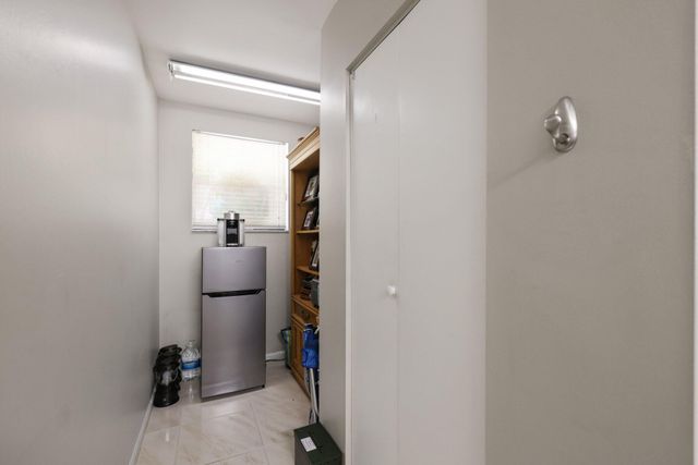 910 Banyan Drive, Delray Beach, FL 33483