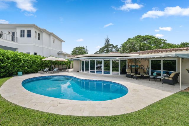 910 Banyan Drive, Delray Beach, FL 33483