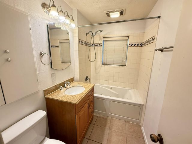 1608 Michael Street, El Campo, TX 77437