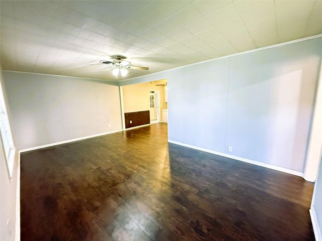 1608 Michael Street, El Campo, TX 77437