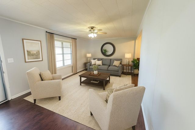 1608 Michael Street, El Campo, TX 77437