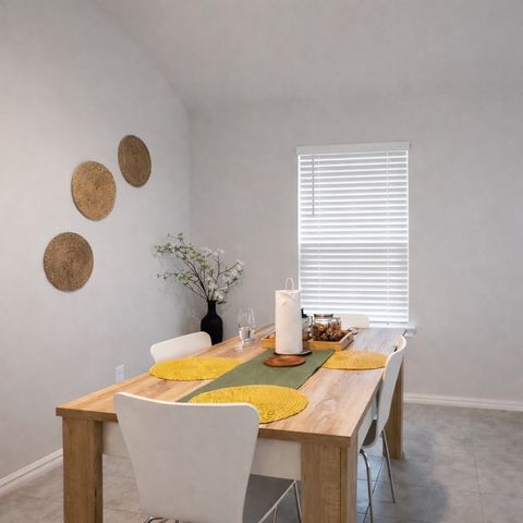7924 Oaktown Drive, Fort Worth, TX 76131