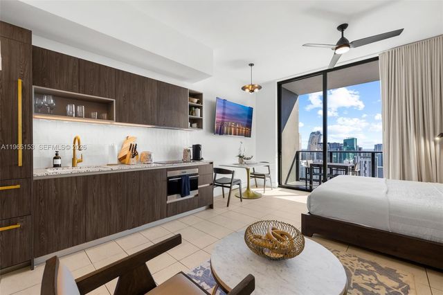 159 NE 6th St 4906, Miami, FL 33132