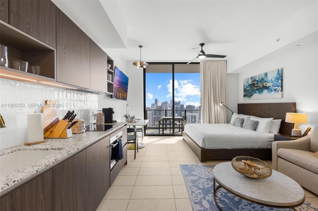 159 NE 6th St 4906, Miami, FL 33132