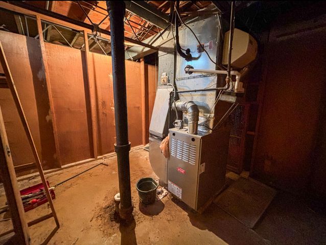 6844 Ridgeland Avenue, Hammond, IN 46324