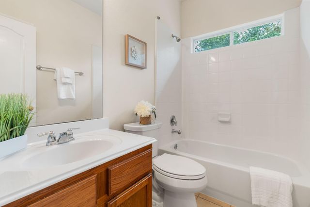 2200 Jefferson Crossing, Conroe, TX 77304
