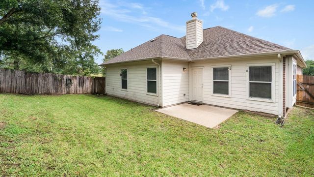 2200 Jefferson Crossing, Conroe, TX 77304