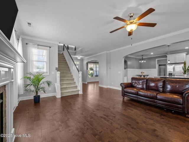 304 Arrington Court, Hubert, NC 28539