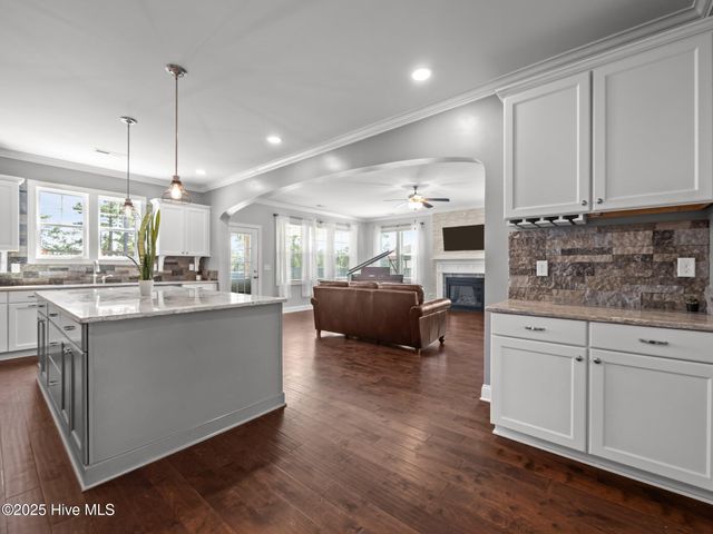 304 Arrington Court, Hubert, NC 28539