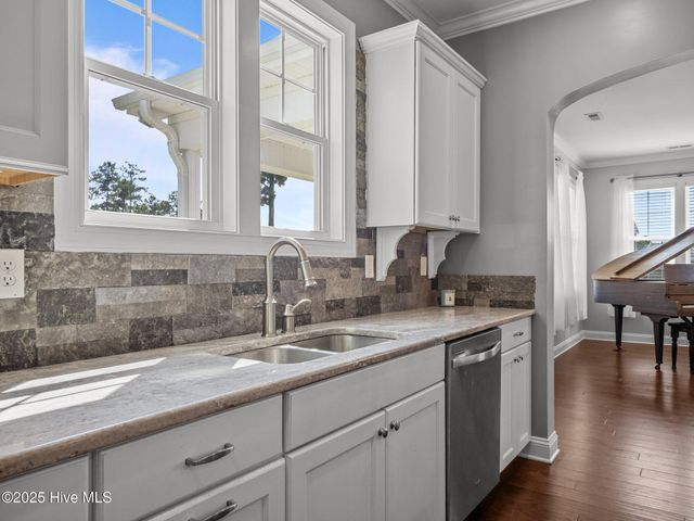 304 Arrington Court, Hubert, NC 28539